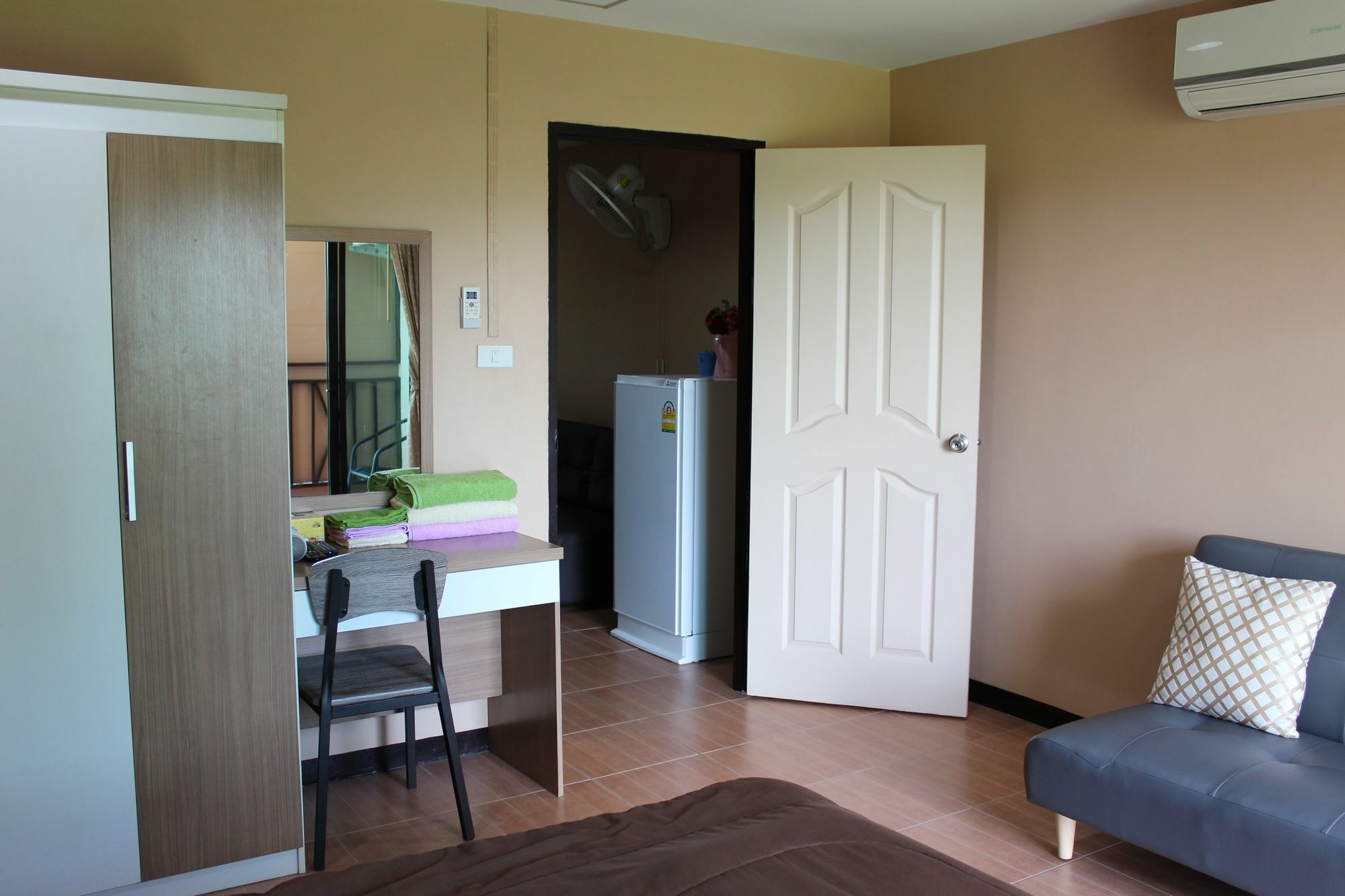 Asia Place Apartment Бангкок Экстерьер фото
