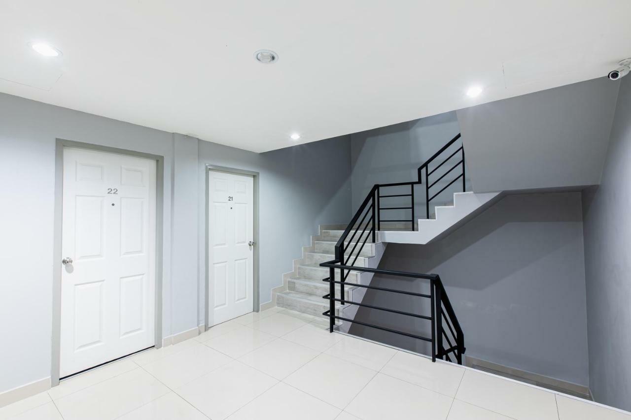 Asia Place Apartment Бангкок Экстерьер фото